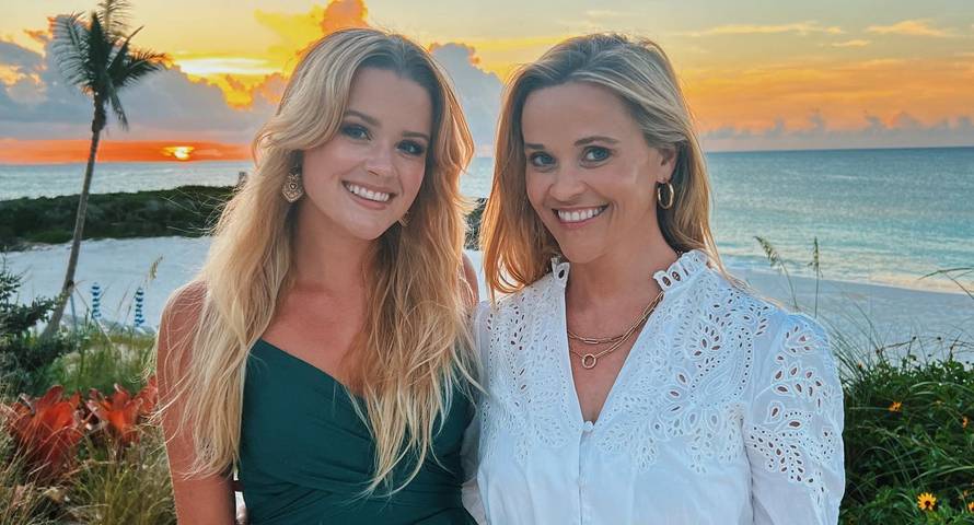 Reese Witherspoon objavila je fotografiju s kćeri, fanovi se ne mogu načuditi koliko su slične...