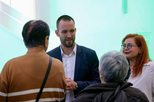 U Zadru održan Bal umirovljenika, zaplesao i ministar Šime Erlić