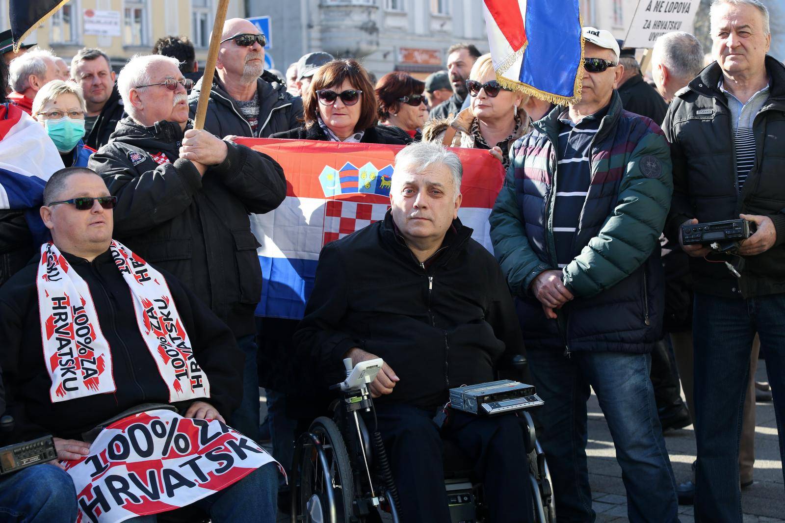 Prosvjed protiv Beljaka: Đuro Glogoški došao s autoradijem