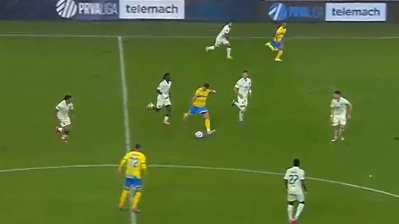 Hrvat Deni Jurić z izjemnim golom s centra igrišča navdušil v slovenski ligi