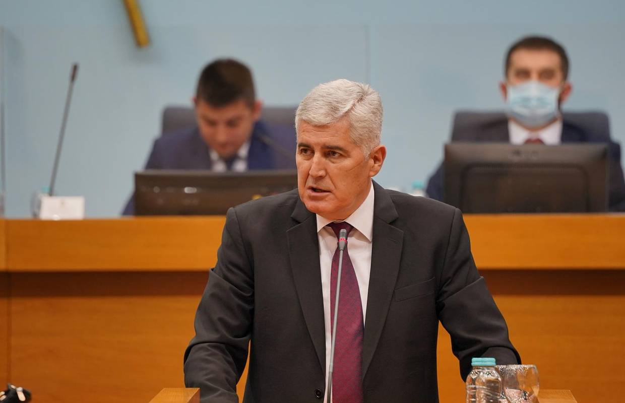 Čović: Schmidt mora spriječiti preglasavanje Hrvata i do kraja provesti presudu ustavnog suda