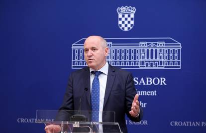 'Nema brige za većinu, Barišić je dao mandat na raspolaganje'
