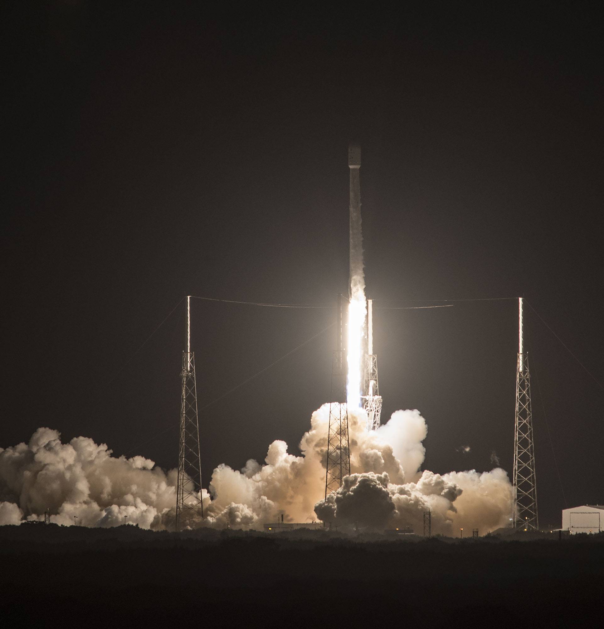 Ovo već postaje rutina: SpaceX spustio i šestu raketu Falcon 9