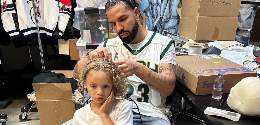 Drake predstavio omot albuma 'For All the Dogs' koji je nacrtao njegov petogodišnji sin Adonis