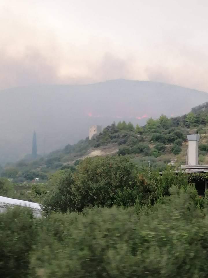 Sirene za uzbunu kod Trogira, kanaderi ugasili veliki požar