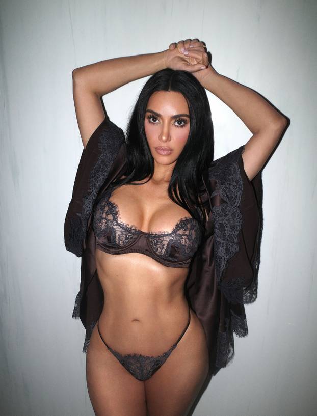 FOTO Kim Kardashian 'upecala' novog frajera. Legenda Formule 1 prerasla je status 'prijatelja'