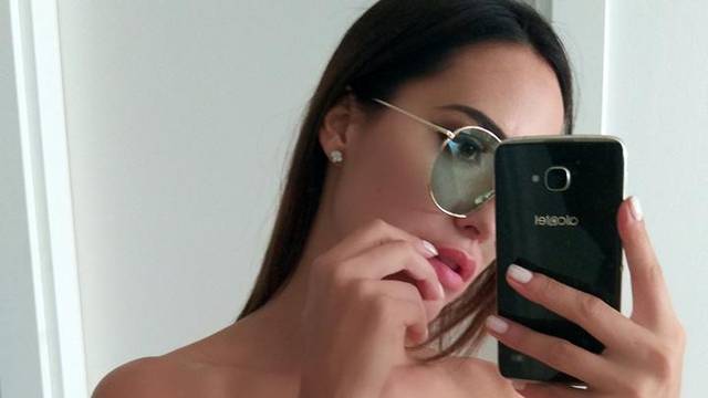 Lana seksi 'fotkom' obilježila 250.000 fanova na Instagramu