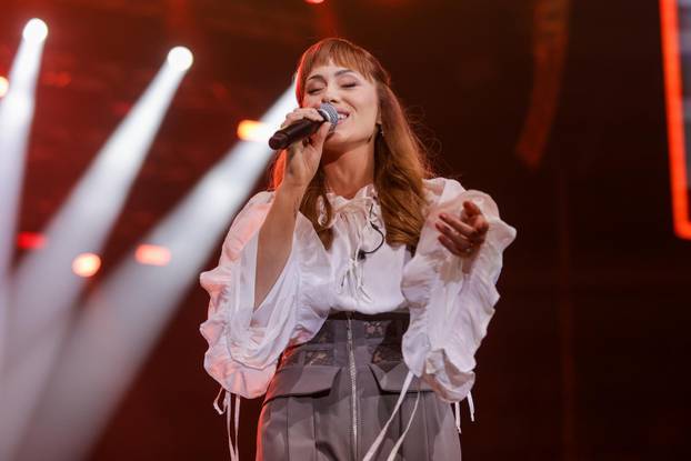 Zagreb: U Areni Zagreb održan koncert "Progledaj srcem"