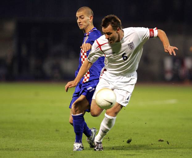 ARHIVA - 2006. Zagreb: Vatreni i "maksimirska krtica" srušili su Englesku 