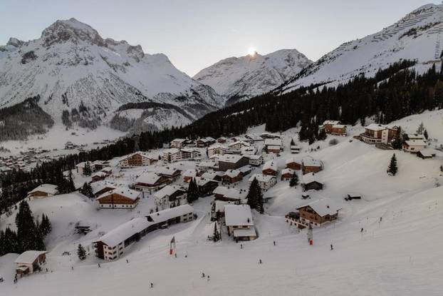 FOTO Ovdje zima izgleda kao iz bajke: Alpski resort u kojem s terase uskačete ravno na skije
