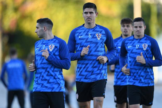 Zagreb: Zagrijavanje uoči U 21 utakmice Hrvatska - San Marino