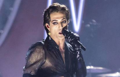 Fatalni pobjednik Eurosonga je uhvaćen u preljubu? Ljubio curu u klubu pa se oglasio: Žao mi je