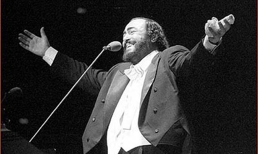 Luciano Pavarotti (71) preminuo u svom krevetu