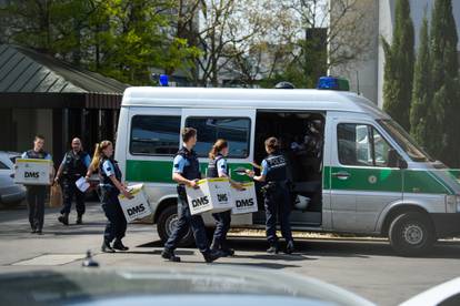 Uhitili Porscheovog direktora u skandalu sa štetnim emisijama