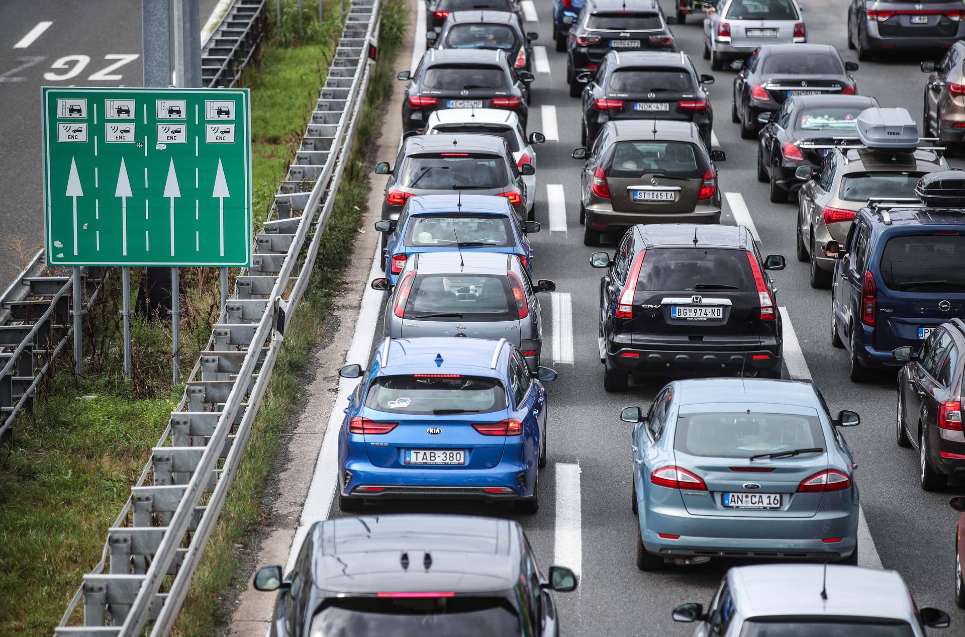 Zagreb: Prometne gužve na naplatnoj postaji Lučko 