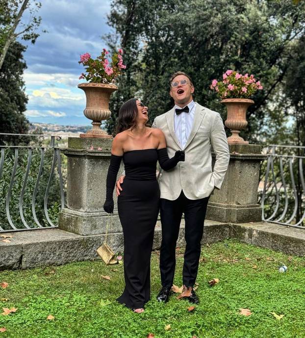 FOTO Ovo je voditeljica koja se 'pod gasom' javila uživo. Dobila je podršku od premijera države