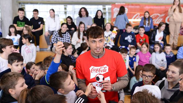 Tisuće djece diljem Hrvatske se bori za finale Sportskih igara mladih, pozdravio ih dinamovac