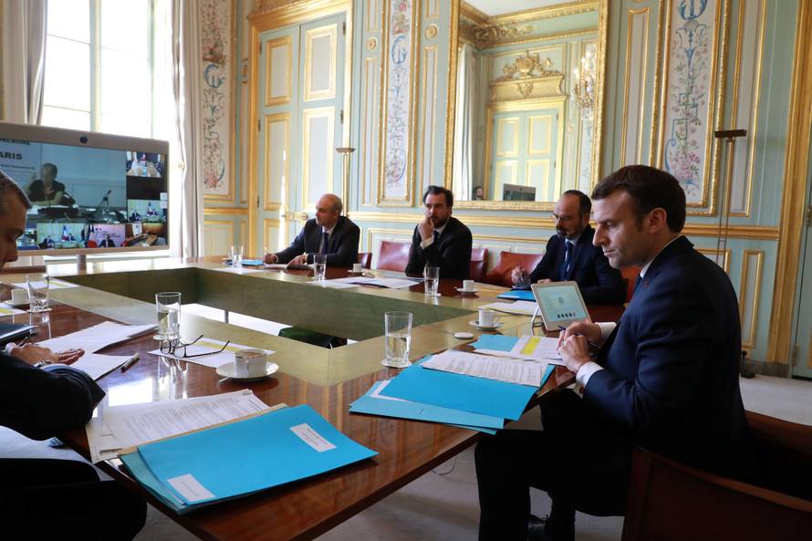 Austrija daje radniku čak 90% plaće, a naša Vlada minimalac!