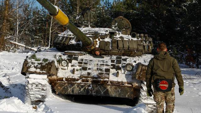 Ukrainian service members attend anti-sabotage drills in Chernihiv region