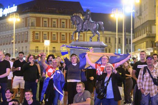 FOTO Nije Sarajevo nego Zagreb. Pogledajte kako se na Trgu prati Bosna i Hercegovina - Kanada