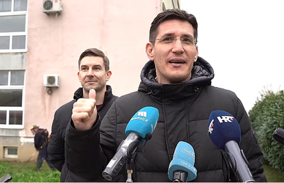 Troskot držao presicu, a radnici kosili travu: 'Šalje ih HDZ. Pala je Jugoslavija, past će i oni'