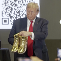 VIDEO Zlatna boja i američka zastava. Trump sad ima i liniju tenisica: Nisu nimalo jeftine...