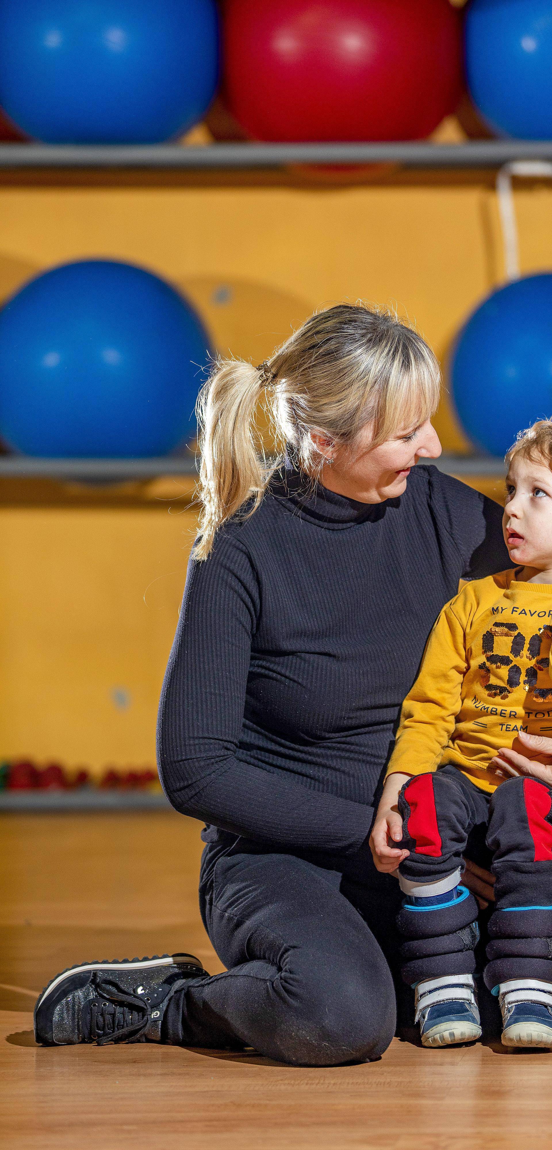 Stjepan (4) se od rođenja bori s bolestima, a sad je napravio prve korake: 'Mama, ja hodam'