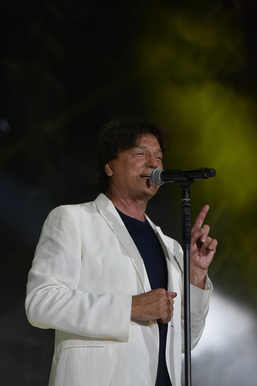 Koncert Zdravka ÄoliÄa u puskoj Areni