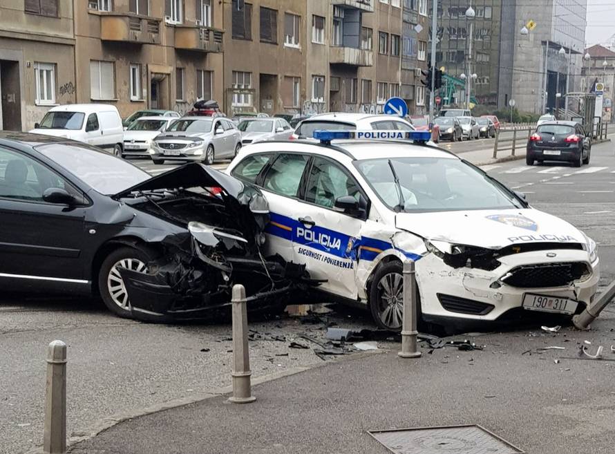 Krš i lom u središtu Zagreba: Sudarili se s policijskim autom