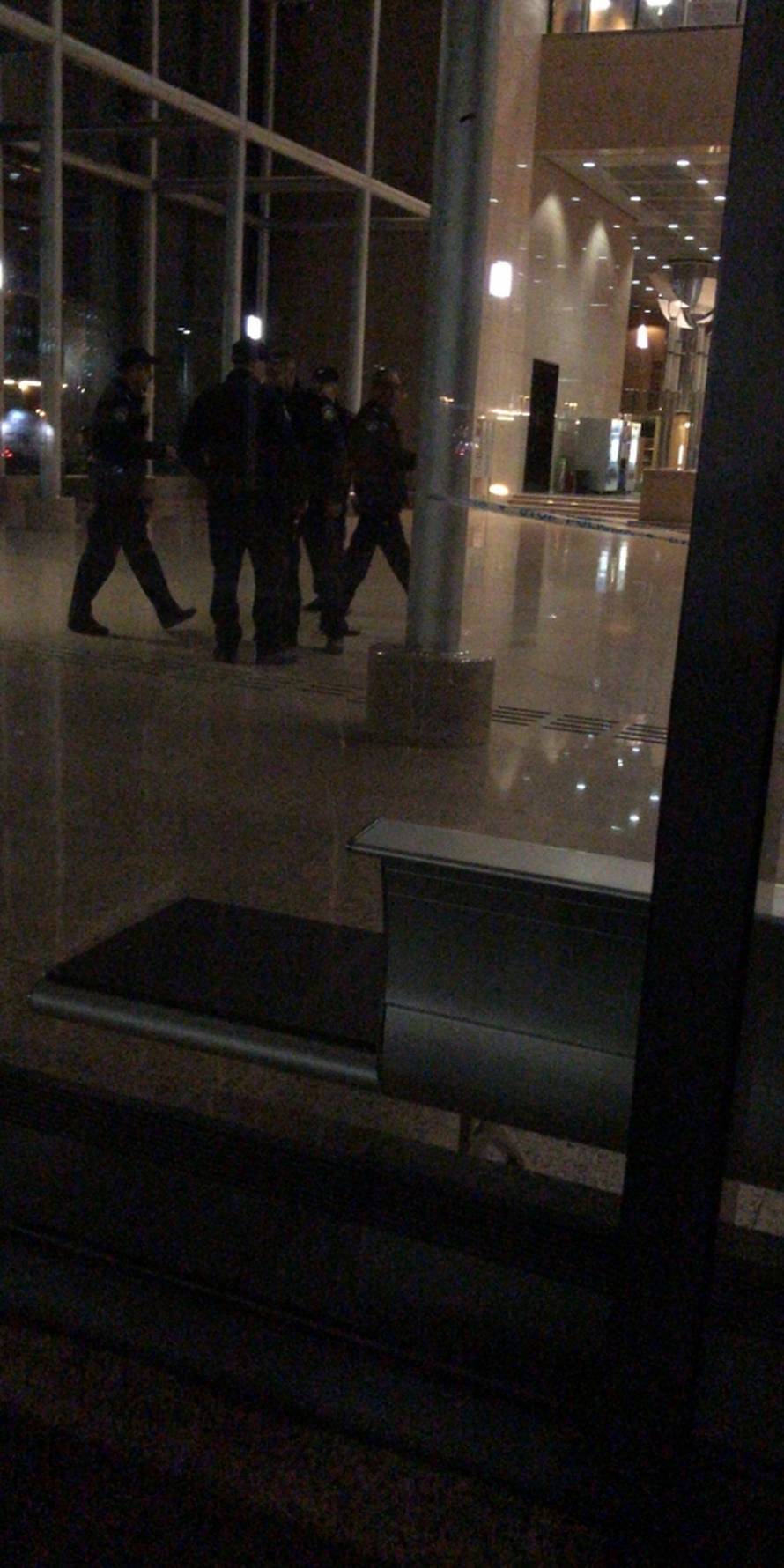 Demolirali kafić i napali goste: Jedan priveden na ispitivanje