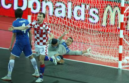 Hrvatski futsal reprezentativci remizirali s prvacima Europe!