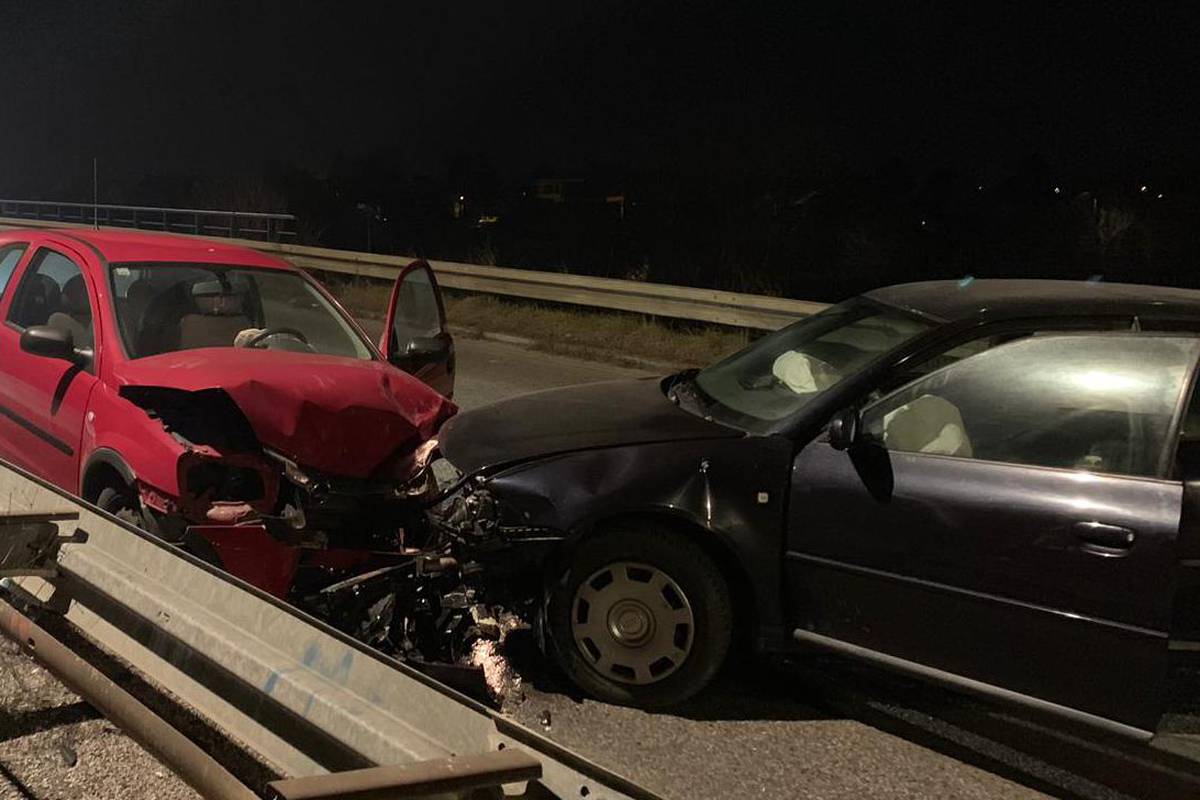 Prometna nesreća u Zagrebu: Sudarila su se dva automobila
