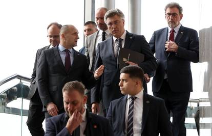 HDZ priopćenjima gasi požar oko nasilja: Javili se branitelji, utemeljitelji, stranačka mladež