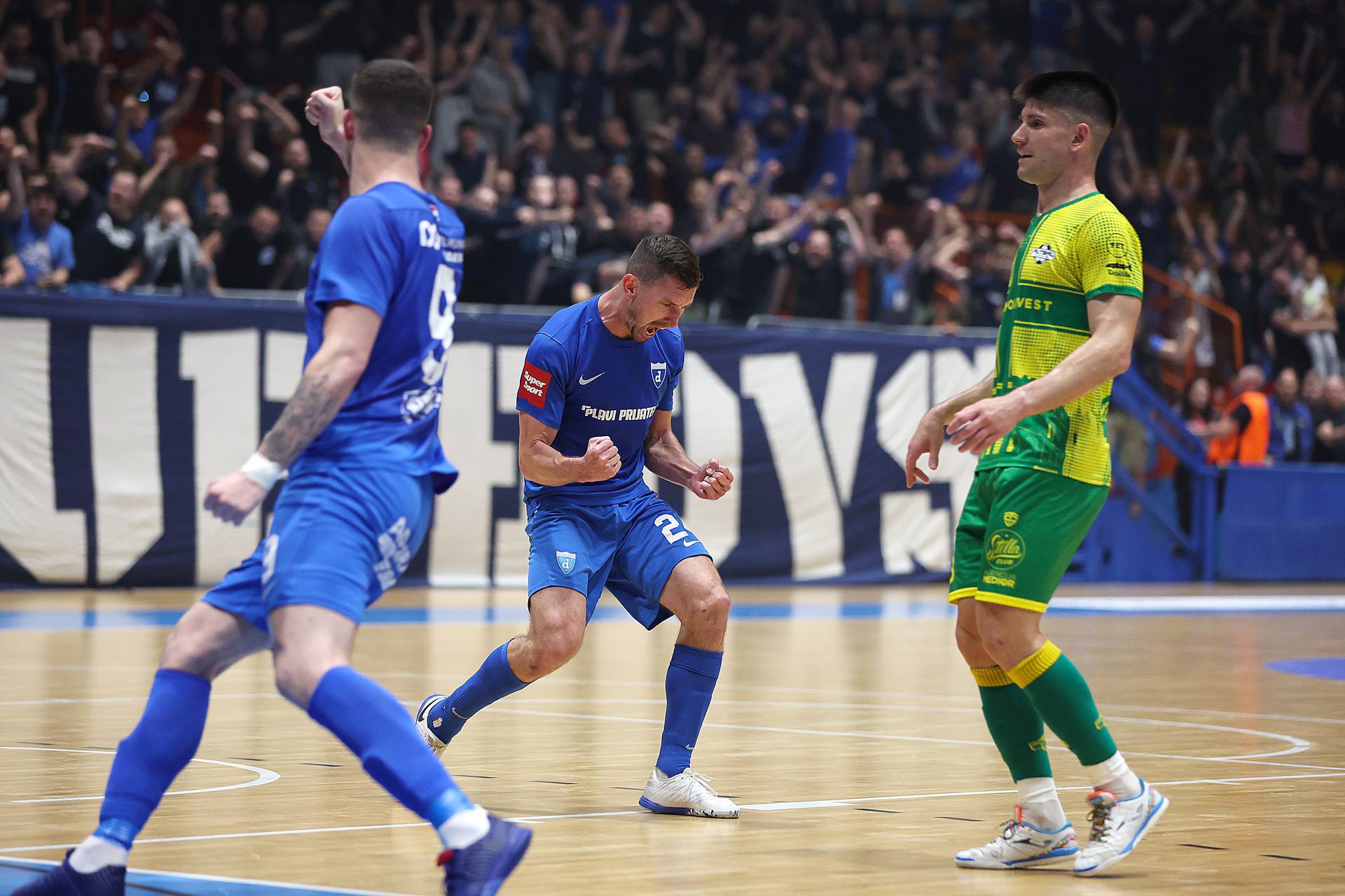 Futsal Dinamo porazio Futsal Pulu i plasirao se u finale