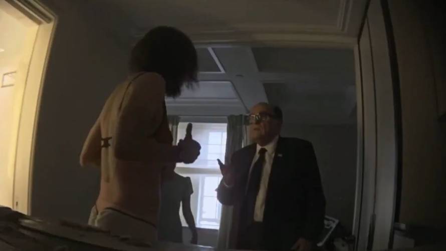 Internetom kruži cijela scena s Trumpovim odvjetnikom, Borat je objavio službenu reakciju...