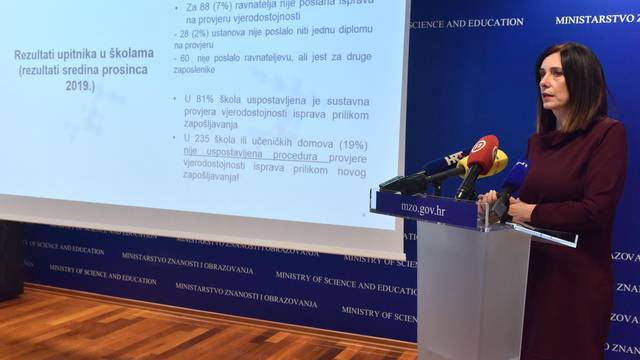 Zagreb: Ministrica Divjak predstavila rezultate procesa provjere vjerodostojnosti diploma