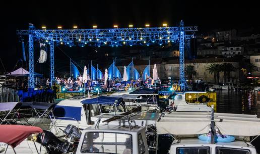 FOTO Odr&zcaron;ana je proba za koncert 'Trag u beskraju' na velikoj pozornici u Veloj Luci