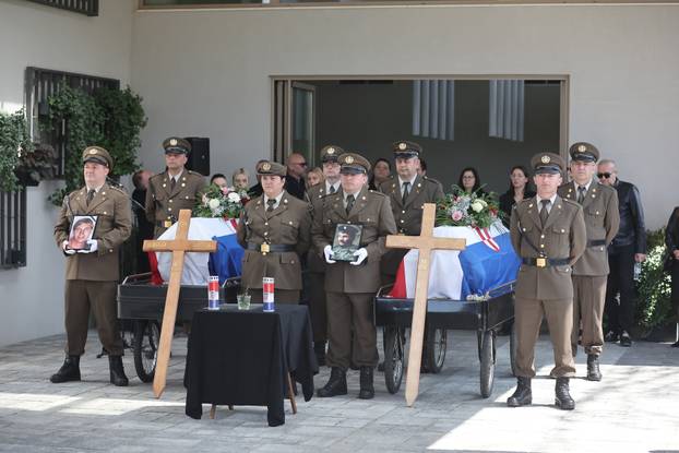 Vukovar: Sahrane nedavno identificiranih branitelja pronađenih na Petrovačkoj doli kod Vukovara