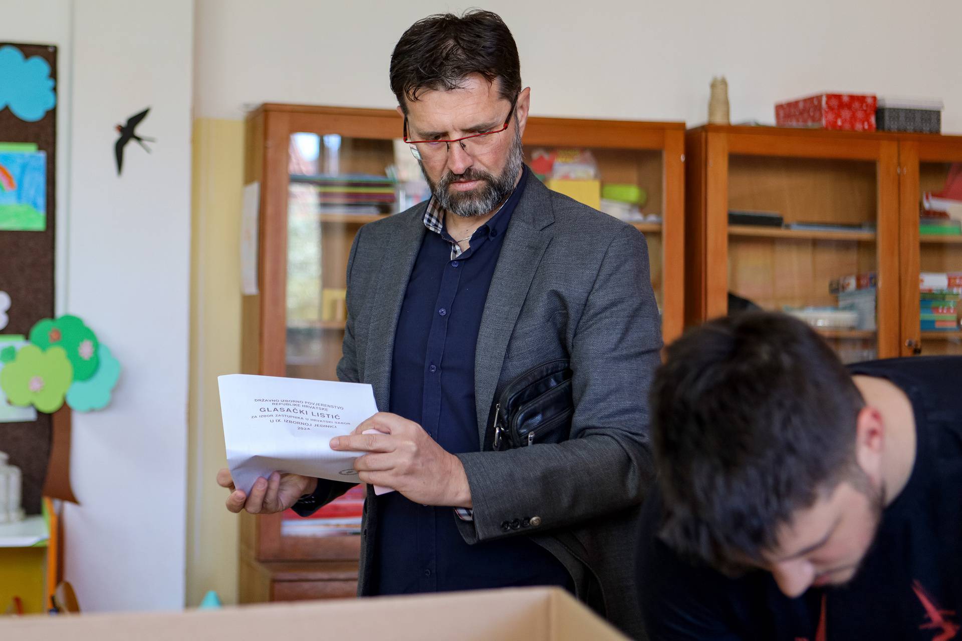 Zadar: Šime Erlić glasovao na parlamentarnim izborima