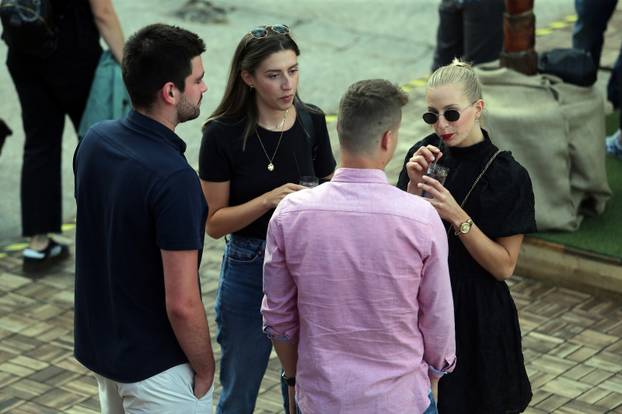Zagreb:  Festival vrhunske hrane i glazbe Baš Naš otvoren je na platu Gradec