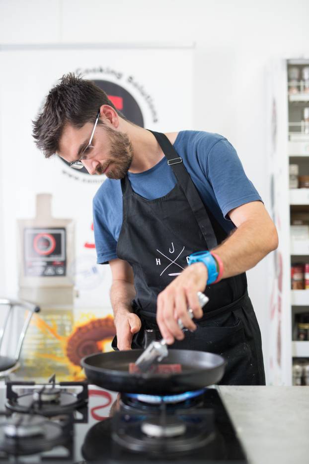 Pula: Priprema jela od tune u Gastro klubu