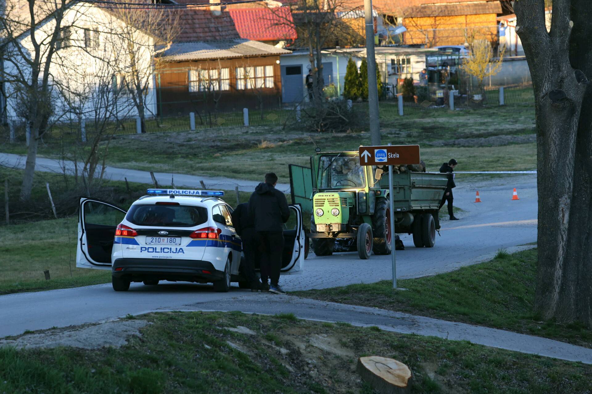 Nesreća u Međimurju: Prikolica pregazila muškarca, umro je