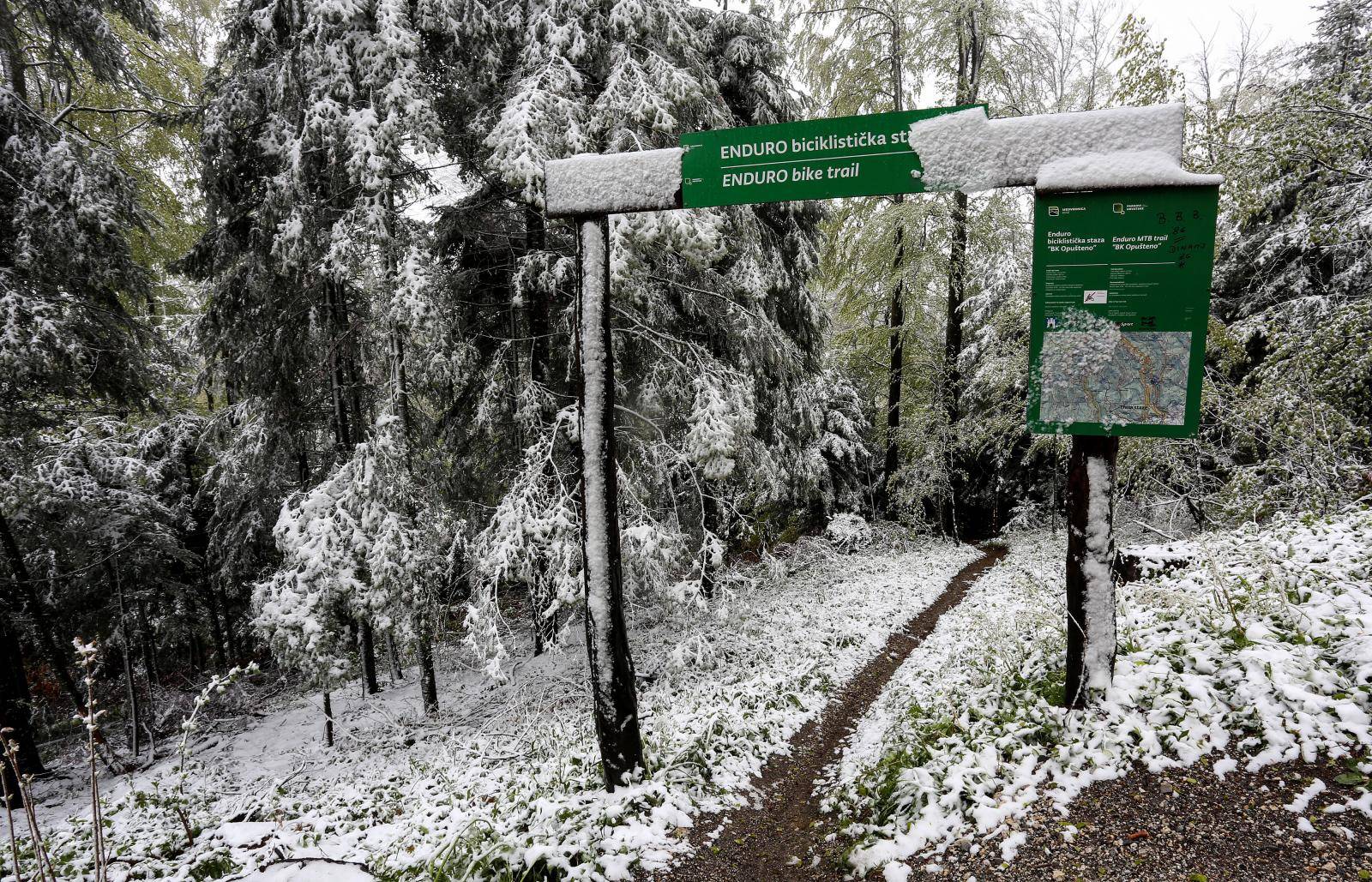 PoÄetkom svibnja snijeg zabijelio obronke Medvednice i vrh Sljeme