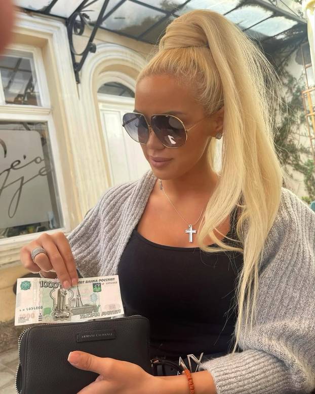 FOTO Obožava Vučića i Putina. Srpska političarka: Ružni bi da se politikom bave samo gabori!'