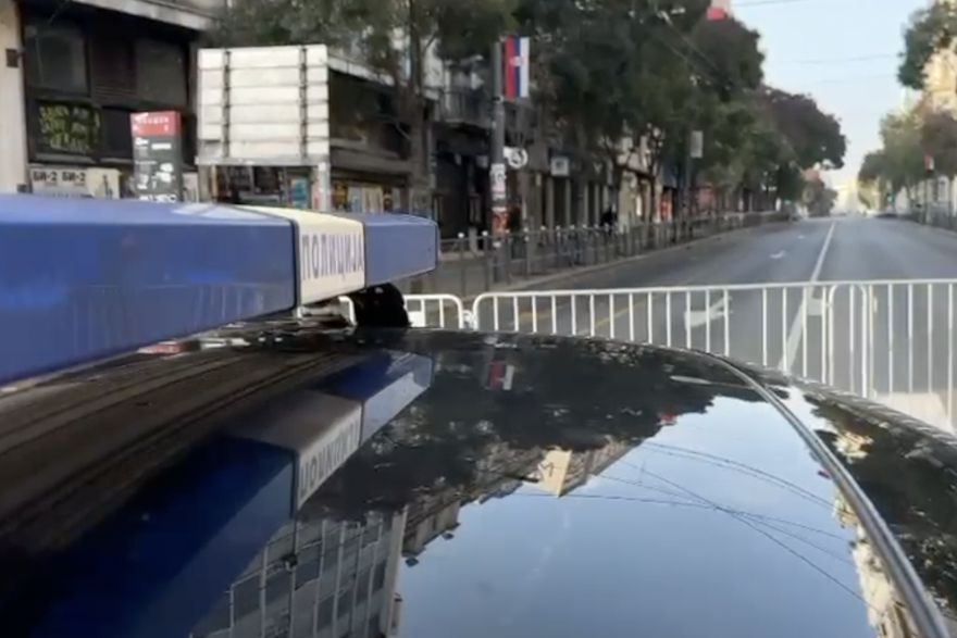 Blokirana ulica u kojoj se nalazi Republi&ccaron;ka izborna komisija u Beogradu