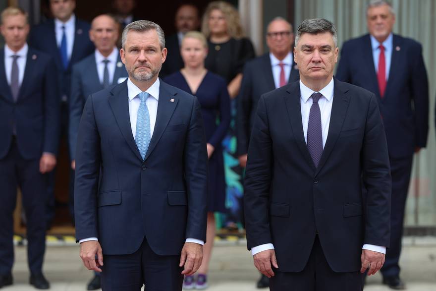 Svečani doček za predsjednika Slovačke u Uredu predsjednika RH