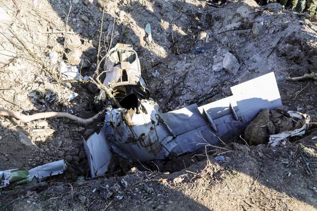 Zagreb: Premijer Andrej Plenković i  nadležni članovi Vlade obišli su mjesto pada besposadne letjelice