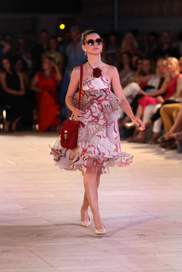 Pula: Modna revija Anje Stehlik