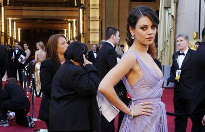 Mila Kunis: Voljela bih da mi je stražnjica malo veća, a i grudi