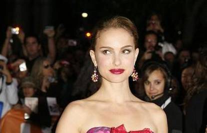 Natalie Portman se rezala dok je bila tinjedžerica...